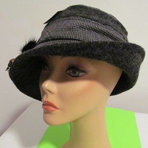 C.C. Exclusives Womens Bucket Hat Tassel Beads Fur Detail L/XL